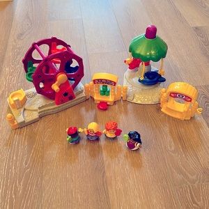 Fisher Price Little People 2003 Carnival Lot, Ferris Wheel, Ride, Ticket booth